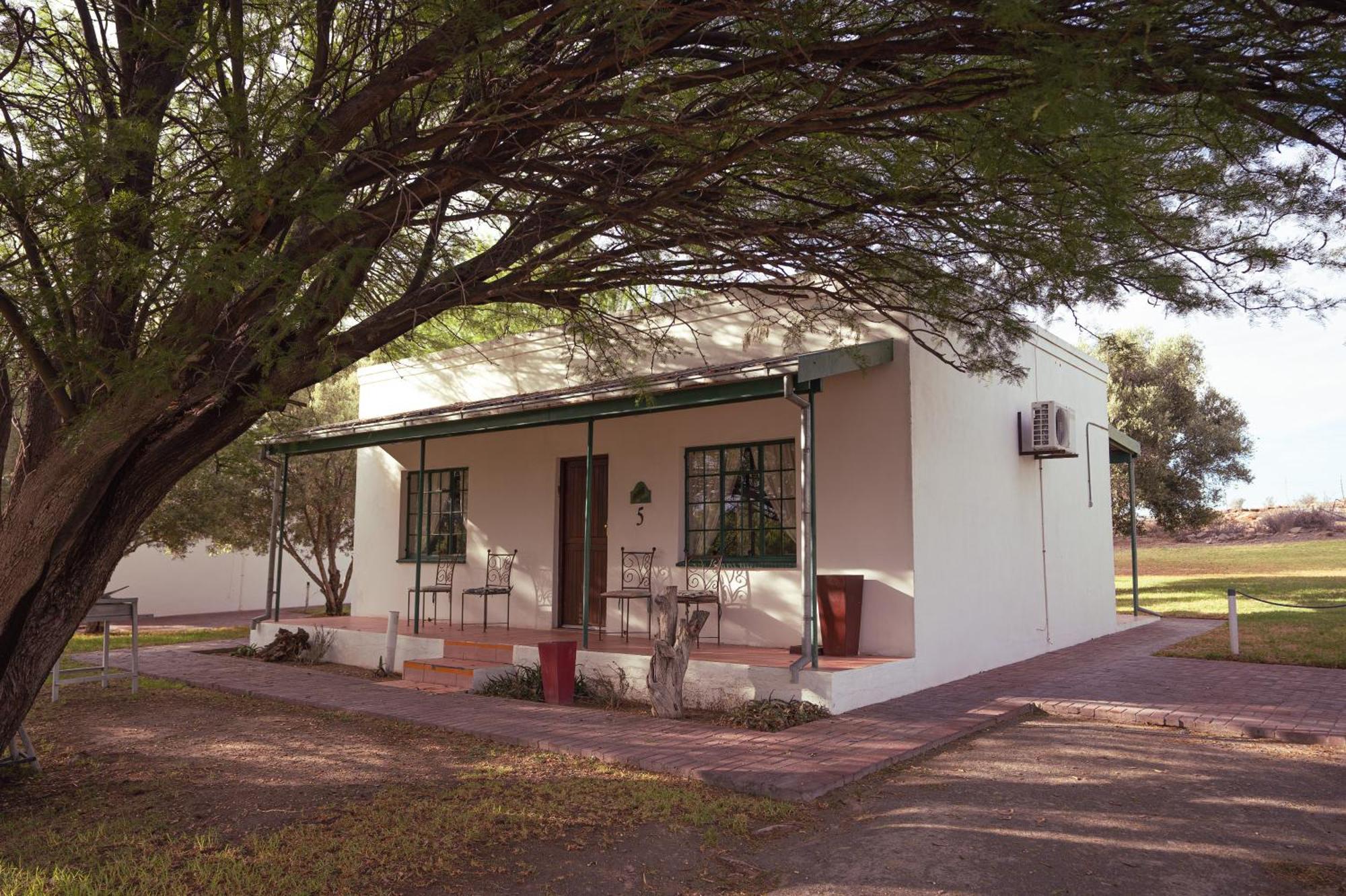 Olive Grove Guest Farm Vila Beaufort West Exterior foto