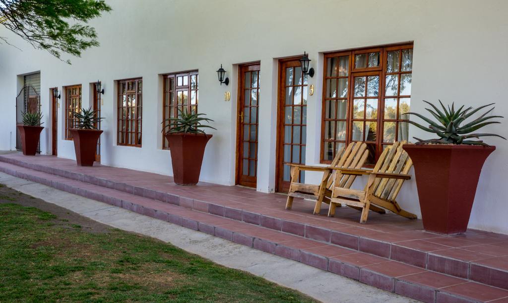 Olive Grove Guest Farm Vila Beaufort West Exterior foto