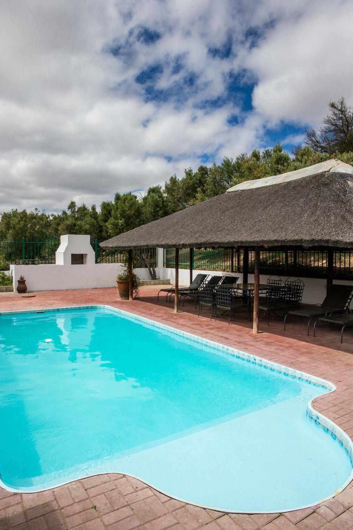 Olive Grove Guest Farm Vila Beaufort West Exterior foto